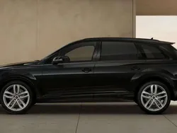 Mythosschwarz metallic Neu 2025 Audi Q7 S-Line SUV | 81.558 €