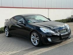 Schwarz Gebraucht 2011 Hyundai Genesis Coupé | 11.500 € (Fairer Preis)