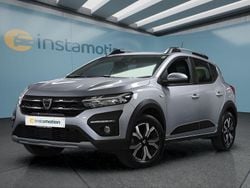 Grau Gebraucht 2022 Dacia Sandero Stepway Kleinwagen | 14.349 € (Fairer Preis)