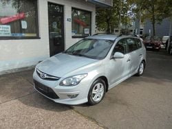 Silber Gebraucht 2011 Hyundai i30 Edition Kombi | 2.450 € (Guter Preis)