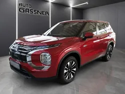 Rot Neu 2025 Mitsubishi Outlander P-HEV Basis SUV | 49.590 €