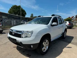 Weiß Gebraucht 2011 Dacia Duster Prestige SUV | 5.900 € (Fairer Preis)