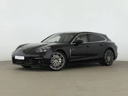 Tiefschwarzmetallic Gebraucht 2023 Porsche Panamera 4 Platinum Edition Limousine | 105.970 € (Teuer)