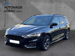 Obsidianschwarz metallic Gebraucht 2021 Ford Focus ST-Line Kombi | 16.490 € (Fairer Preis)