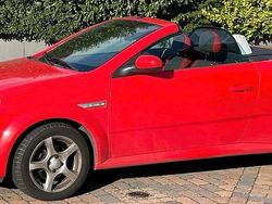 Rot Gebraucht 2007 Opel Tigra Enjoy Cabrio | 2.899 € (Etwas zu teuer)