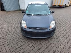 Blau Gebraucht 2006 Ford Fiesta Ambiente Limousine | 350 € (Superpreis)