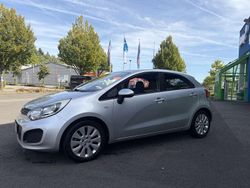 Grau Gebraucht 2012 Kia Rio Edition 7 Kleinwagen | 6.650 € (Fairer Preis)