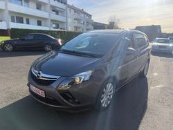 Grau Gebraucht 2016 Opel Zafira Tourer drive Van / Kleinbus | 8.290 € (Fairer Preis)
