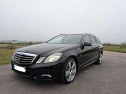 Schwarz Gebraucht 2011 Mercedes E350 Avantgarde Kombi | 14.900 € (Teuer)