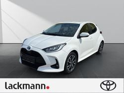 Weiss Gebraucht 2022 Toyota Yaris Hybrid Team Kleinwagen | 18.990 € (Fairer Preis)