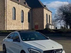 Weiß Gebraucht 2017 Mercedes CLA250 AMG Limousine | 25.999 € (Teuer)