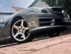 Silber Gebraucht 2011 Mercedes SLK200 AMG Cabrio | 21.999 €
