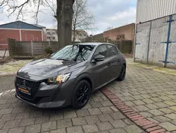 Grau Gebraucht 2021 Peugeot 208 Kleinwagen | 12.800 € (Fairer Preis)