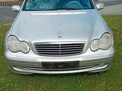 Grau Gebraucht 2001 Mercedes C220 Classic Limousine | 1.800 € (Fairer Preis)