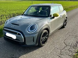 Grau Gebraucht 2021 Mini Cooper SE Classic Kleinwagen | 21.500 €