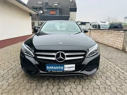 Obsidianschwarz metalliclack Gebraucht 2018 Mercedes C180 Avantgarde Limousine | 23.350 € (Fairer Preis)