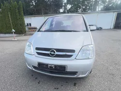Silber Gebraucht 2005 Opel Meriva Cosmo Van / Kleinbus | 2.500 € (Guter Preis)