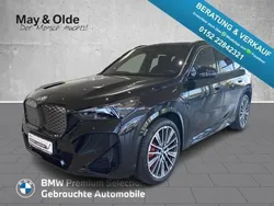 Black sapphire metallic Gebraucht 2024 BMW iX1 M Sport SUV | 53.970 € (Teuer)