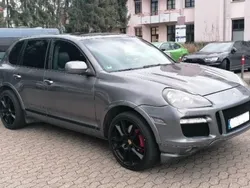 Grau Gebraucht 2007 Porsche Cayenne Turbo SUV | 9.190 €