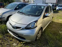 Grau Gebraucht 2007 Toyota Aygo City Kleinwagen | 950 €