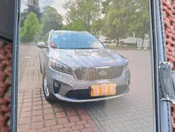Grau Gebraucht 2019 Kia Sorento SUV | 26.000 € (Guter Preis)