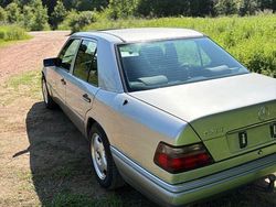 Grau Gebraucht 1994 Mercedes E200 Cabrio | 3.000 €