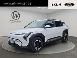 Ivorysilber Gebraucht 2025 Kia EV3 SUV | 39.495 € (Fairer Preis)