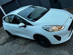 Weiß Gebraucht 2018 Ford Fiesta Cool & Connect Kleinwagen | 4.999 € (Fairer Preis)