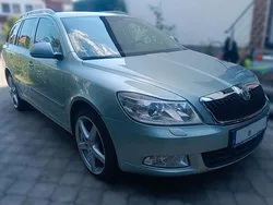 Grün Gebraucht 2009 Skoda Octavia Kombi | 7.100 € (Etwas zu teuer)