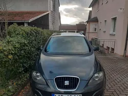 Grau Gebraucht 2010 Seat Altea XL Stylance Van / Kleinbus | 4.299 € (Fairer Preis)