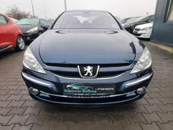 Peugeot 607