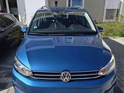 Blau Gebraucht 2017 VW Touran Highline Van / Kleinbus | 24.500 € (Fairer Preis)