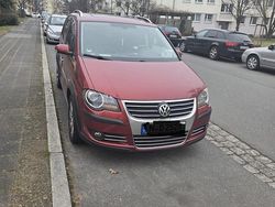 Rot Gebraucht 2007 VW Touran Cross Van / Kleinbus | 7.500 € (Teuer)