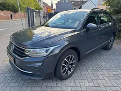 Grau Gebraucht 2021 VW Tiguan SUV | 20.999 € (Superpreis)
