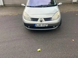 Grau Gebraucht 2003 Renault Scénic Van / Kleinbus | 1.350 € (Etwas zu teuer)