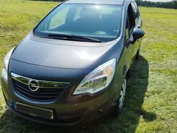 Grau Gebraucht 2010 Opel Meriva Design Edition Van / Kleinbus | 2.980 € (Superpreis)