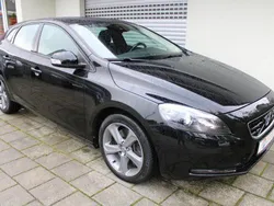 Schwarz Gebraucht 2014 Volvo V40 You! Kombi | 12.950 € (Fairer Preis)