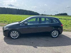 Schwarz Gebraucht 2019 Mercedes B220 Van / Kleinbus | 25.000 €