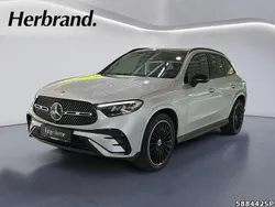 Metalliclack hightechsilber Gebraucht 2024 Mercedes GLC300 AMG SUV | 62.990 € (Fairer Preis)