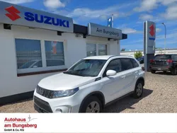 Weiß Gebraucht 2023 Suzuki Vitara Comfort SUV | 22.990 € (Fairer Preis)