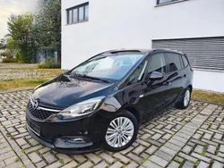 Schwarz Gebraucht 2017 Opel Zafira Tourer Van / Kleinbus | 13.690 € (Fairer Preis)