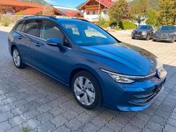 Blau Gebraucht 2025 VW Golf VIII Style Limousine | 28.500 € (Fairer Preis)