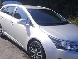 Silber Gebraucht 2013 Toyota Avensis Life Kombi | 8.300 € (Fairer Preis)