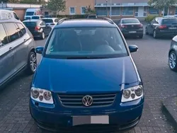 Blau Gebraucht 2003 VW Touran Van / Kleinbus | 1.300 €