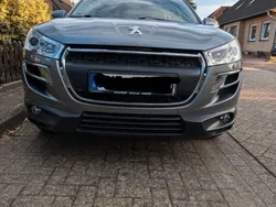 Grau Gebraucht 2012 Peugeot 4008 Allure SUV | 7.890 € (Fairer Preis)