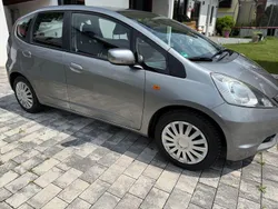 Silber Gebraucht 2010 Honda Jazz Trend Kleinwagen | 5.900 € (Fairer Preis)