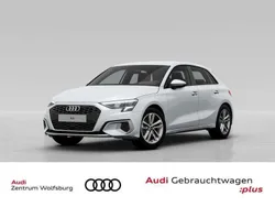 Gletscherweiß metallic Gebraucht 2023 Audi A3 Advanced Plus Limousine | 25.990 € (Superpreis)
