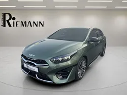 Grün Gebraucht 2025 Kia ProCeed GT-Line Kleinwagen | 30.495 € (Fairer Preis)