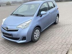 Blau Gebraucht 2011 Toyota Verso-S Life Van / Kleinbus | 6.000 € (Guter Preis)