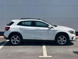Weiß Gebraucht 2016 Mercedes GLA220 Urban SUV | 16.000 € (Superpreis)